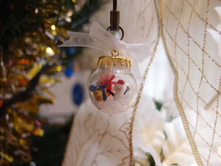 ミニチュア作品「ガラスドームで作るクリスマス飾り①“雪だるま